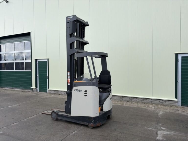 Crown ESR 5240-14 Reachtruck