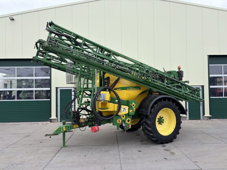 John Deere 840i Veldspuit